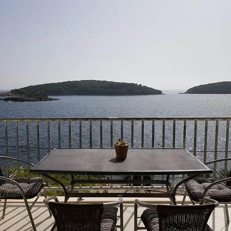 Feral ゲストハウス 3*