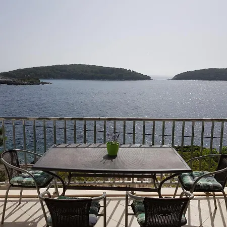 Casa de hóspedes Feral 3*