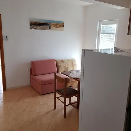 Guest house Feral 3*